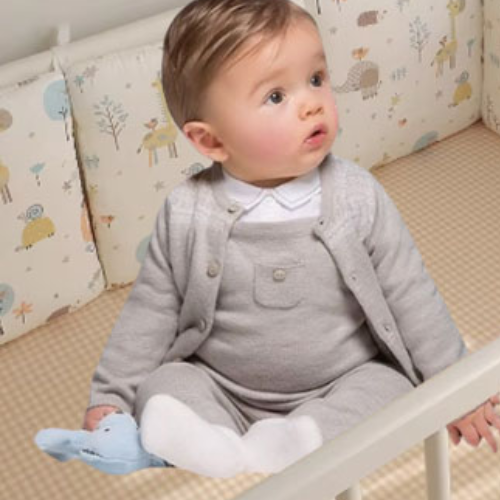 tour-de-lit-bebe-assit