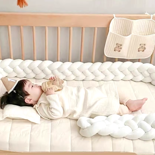 tour-de-lit-bebe-blanche