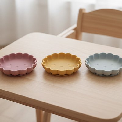Assiette bébé avec ventouse anti-renversement sécurisée
