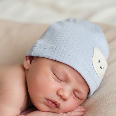 Bonnet bébé chaud avec motif tendance pour protéger du froid