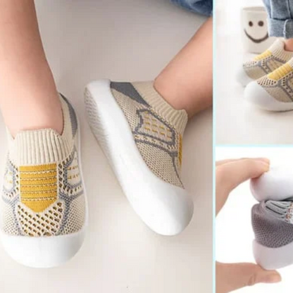 Chaussons bébé kaki unisexe respirants et souples"
