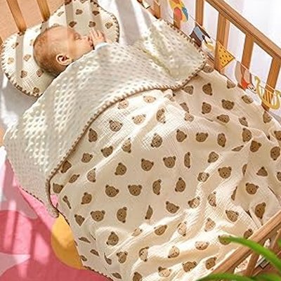 Couverture bébé en matière douce et respirante pour confort optimal"