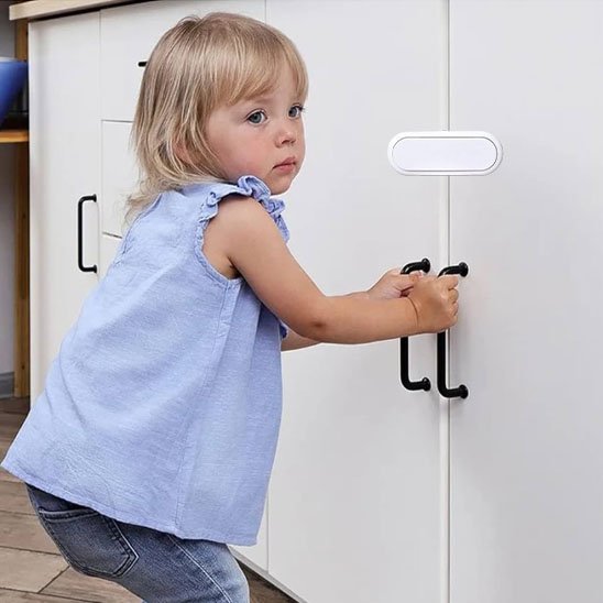 Système de verrouillage sécurité bébé sans perçage pour portes et tiroirs