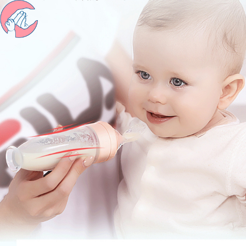 Utilisation du biberon cuillère bébé EASYBOTTLE facile à nettoyer_rose