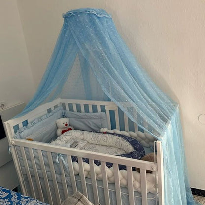 Voile de lit bébé en tulle léger pour ambiance douce et protectrice"