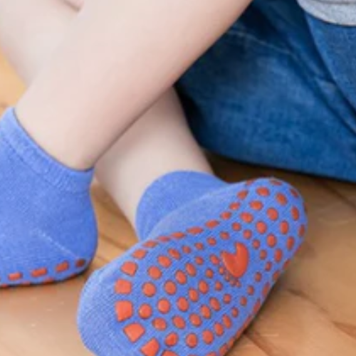 chaussette-antiderapante-bebe-pieds_