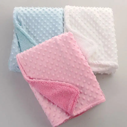 couverture-bebe-rose-bleue-blancs